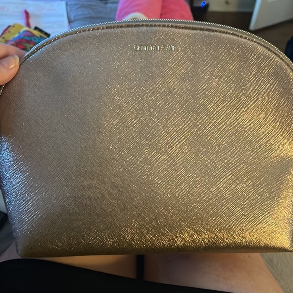 NWT Gemma Layne Large Vegan Leather Oval Cosmetic Pouch in Bronze - Picture 4 of 4